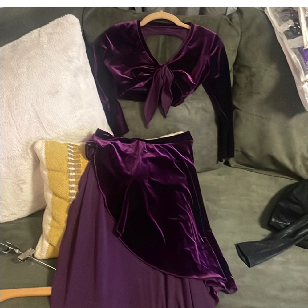 Contemporary two piece